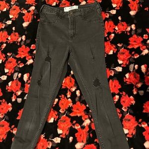 Hollister curvy high rise ripped black jeans , size 26/28